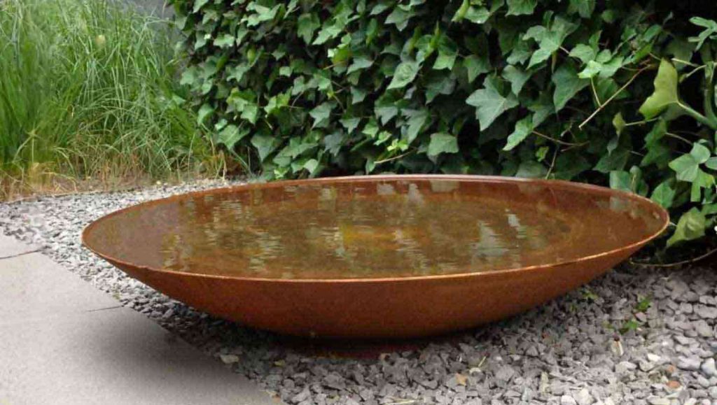 Infos & Tipps zum Rostprozess einer Wasserschale aus Cortenstahl