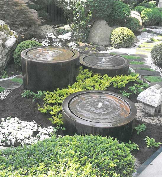 Moderne Gartenbrunnen rund