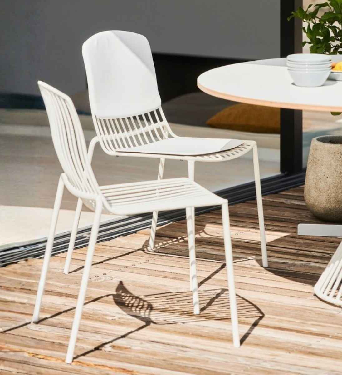mori Stuhl Jan Kurtz - weißer Design-Gartenstuhl