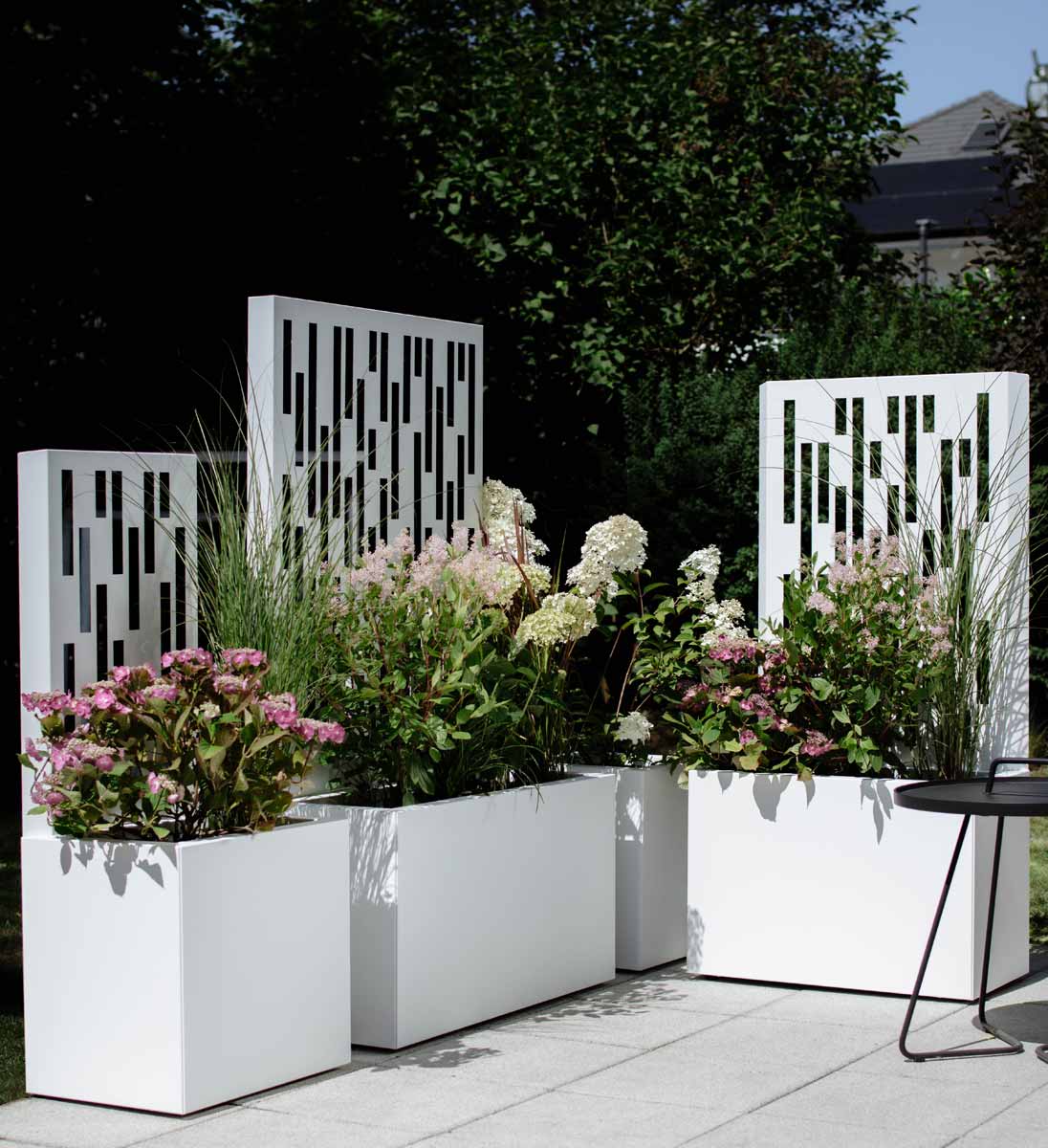 Pflanzkübel mit Sichtschutz PERSPEKTIV Terrasse über Eck