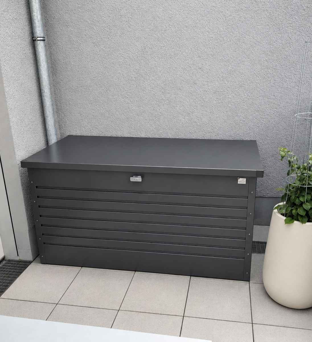 Wasserdichte Gartentruhe als Kissenbox für Balkon & Terrasse 160 cm in Anthrazit