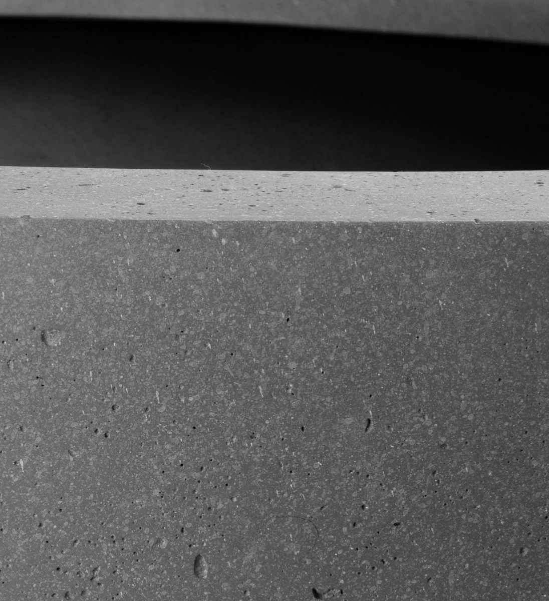 Pflanzkübel Beton rund Oberflächendetails