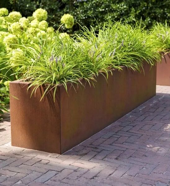 Pflanzkübel Cortenstahl 150 x 50 x 50 cm bepflanzt
