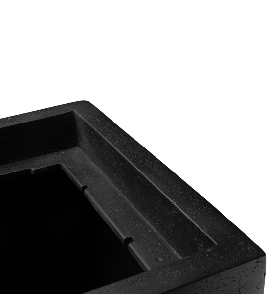 Detailaufnahme Rand und Oberfläche Pfanzsäule Divide von Fleur Ami