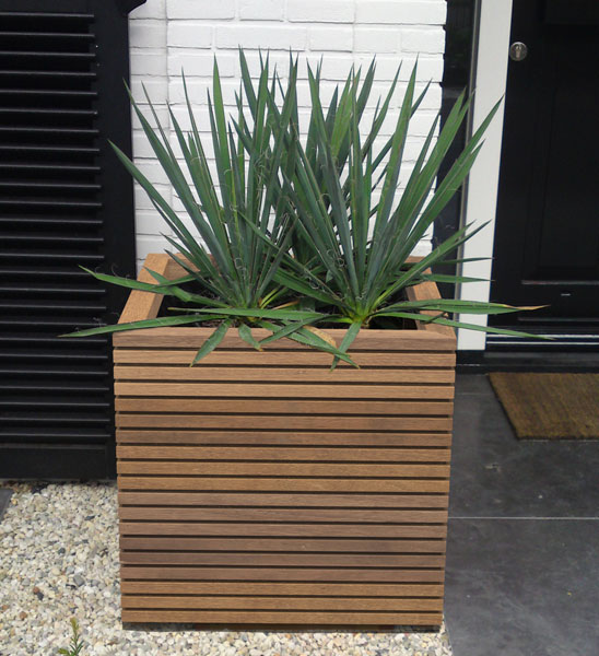 Blumenkübel Pflanztrog Holz 60 x 60 cm