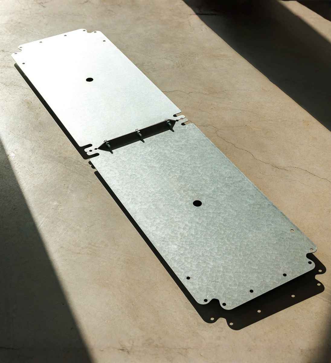 Bodenplatte für das Hochbeet aus Stahl