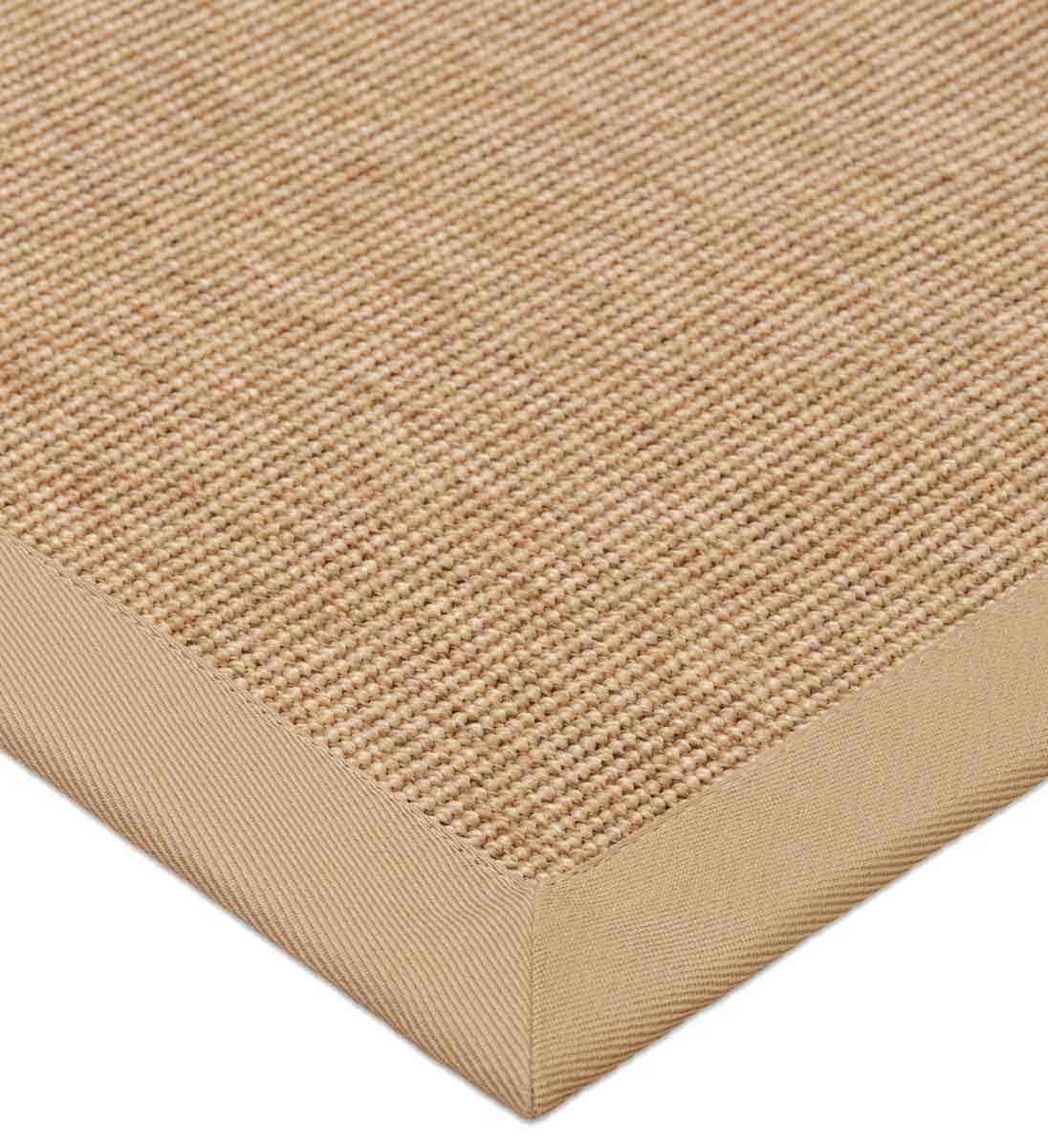 Bordüre und Verarbeitung des Sisaloptik Outdoor-Teppichs