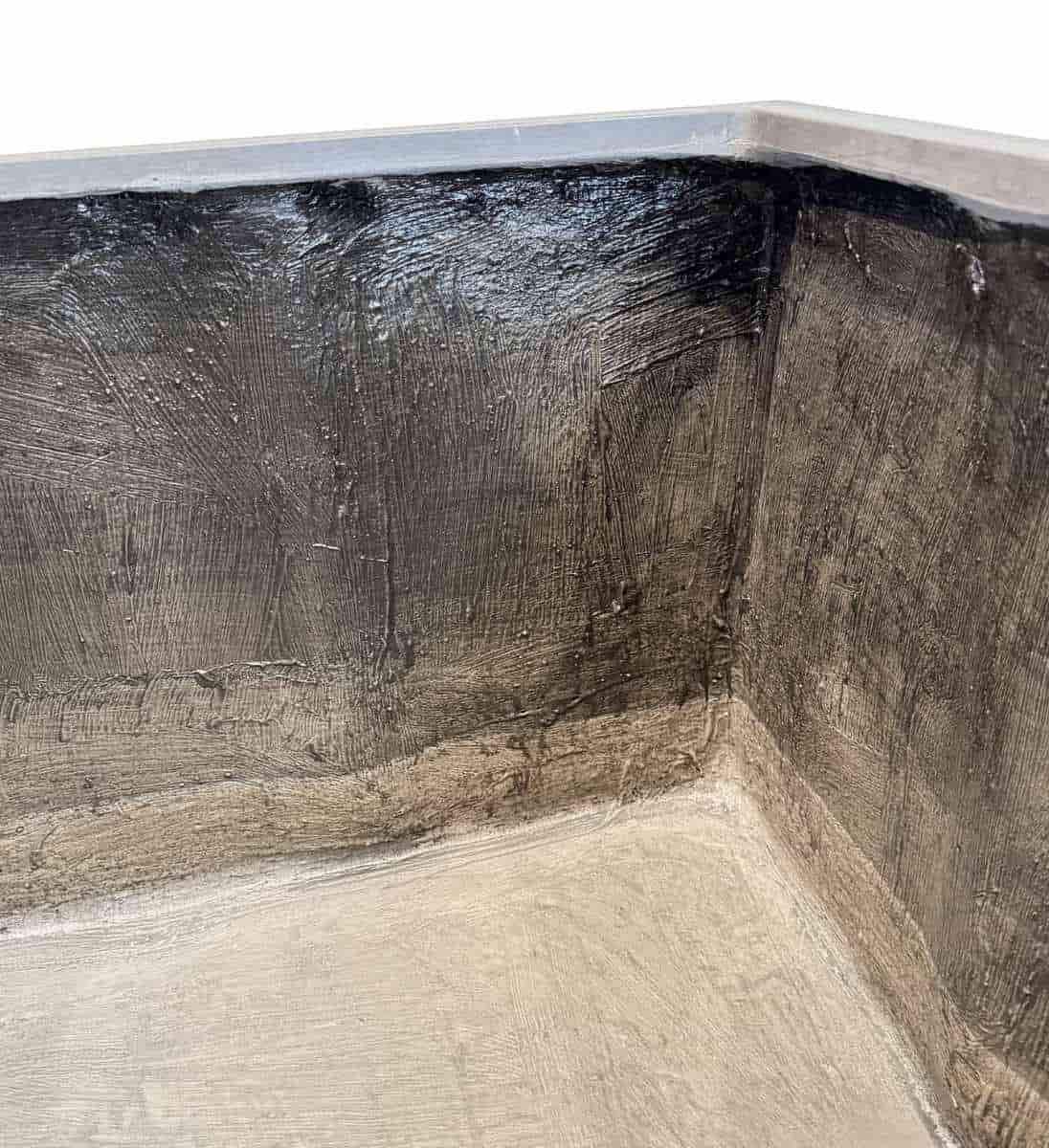 XL Blumenkübel aus Beton 100x100 Aufnahme der Innenansicht