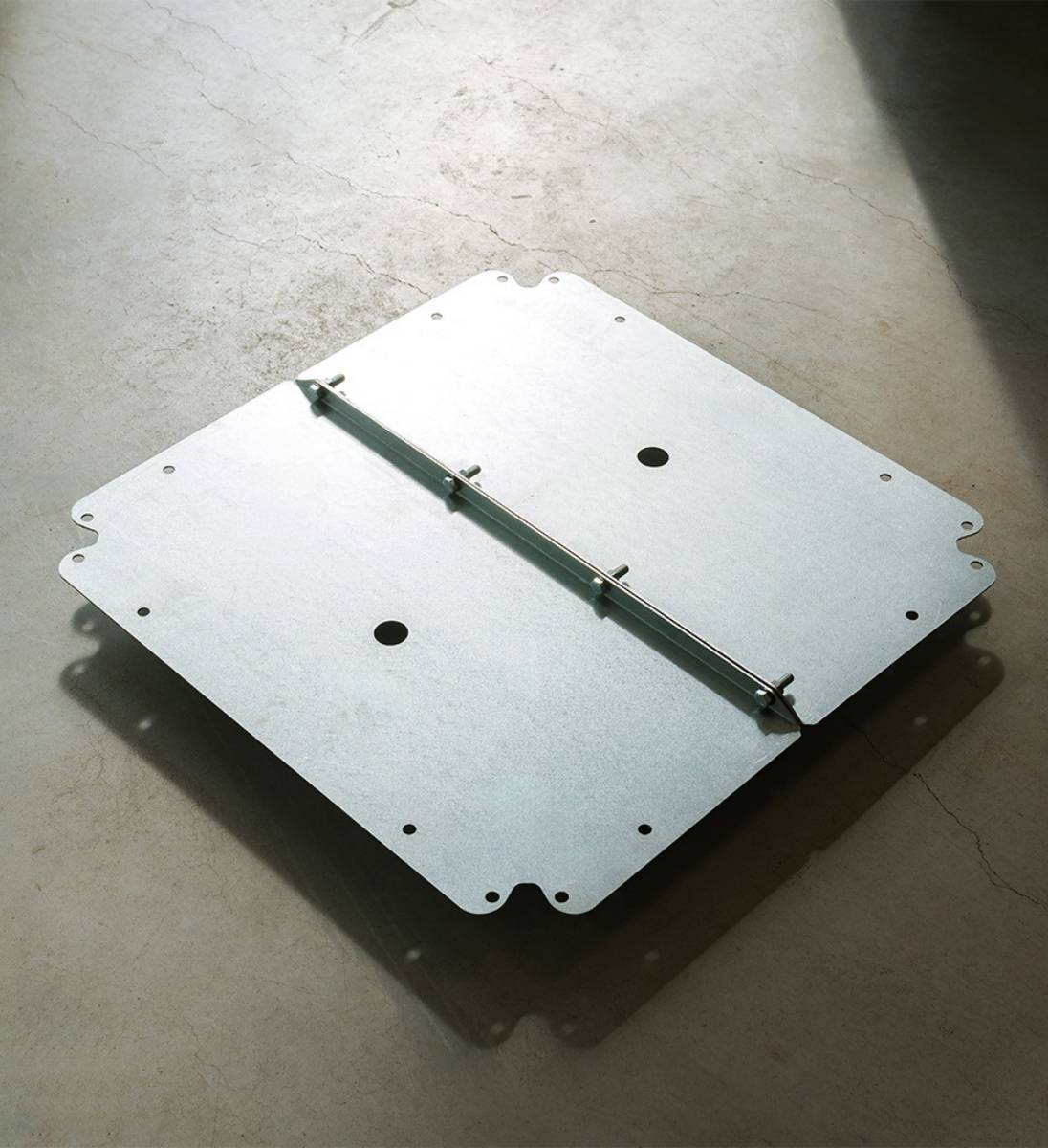 Bodenplatte Metall als Zubehör für Hochbeet Bausatz verzinkter Stahl