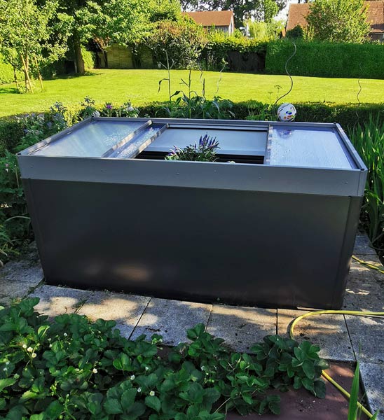 Biohort Frühbeetaufsatz im Garten