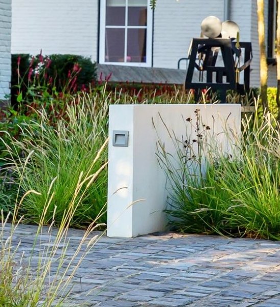 Moderne Sichtschutzwand für den Garten aus Metall in Anthrazit