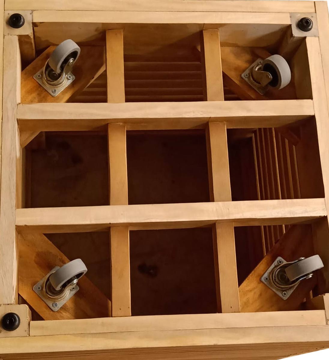 Modulo Pflanzkasten Teak Boden Ansicht