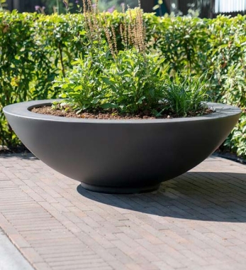 XXL Pflanzschale aus Fiberglas von ADEZZ