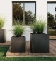 Blumenkuebel Anthrazit Eckig Beton Terrasse Graeser