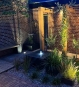 Gartenbrunnen modern anthrazit beleuchtet mit LED Licht