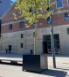 Moderner Aluminium Pflanzkübel quadratisch mit Füßen, für öffentliche und städtische Außenanlagen
